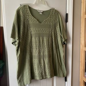 Women’s CJ Banks short-sleeved knit top size 2X